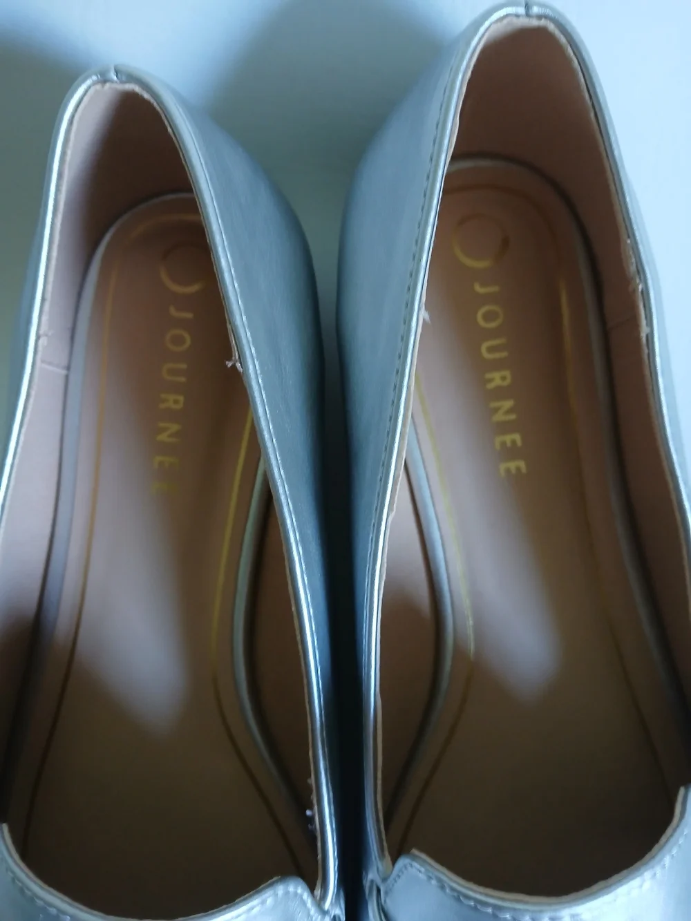 Journee Collection Silver Metallic Slip-On Loafers Sz11M
